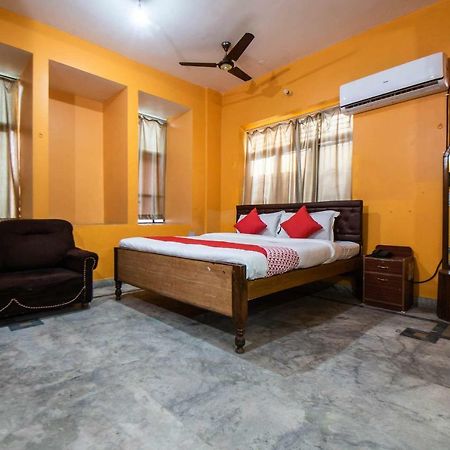 Oyo 29792 Piyush Hajipur Hotel Екстериор снимка
